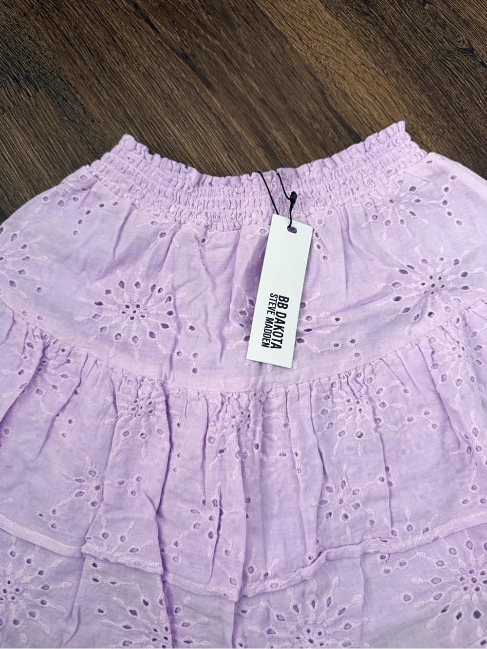 BB Dakota by Steve Madden Orchid Bouquet Eyelet Mini Skirt - Picture 3 of 5